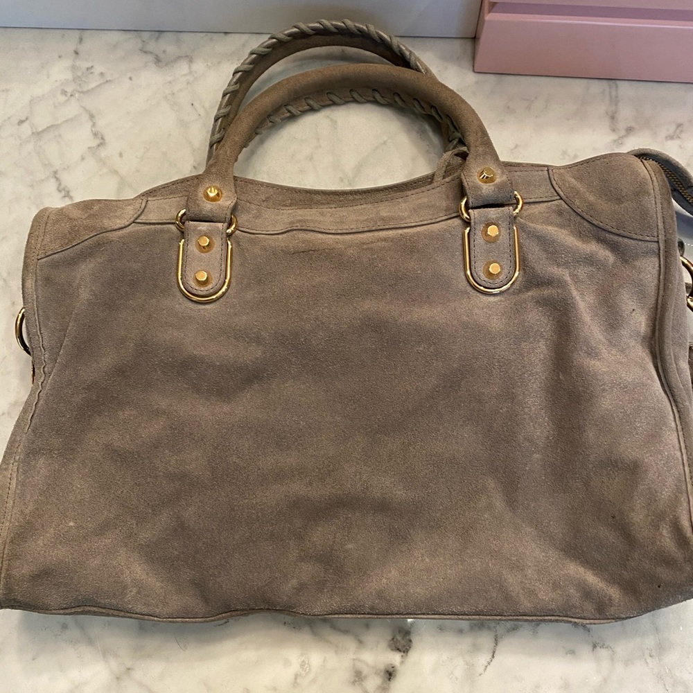 Balenciaga Metallic Edge Suede City Bag,Gray
$2025 - Picture 5 of 6
